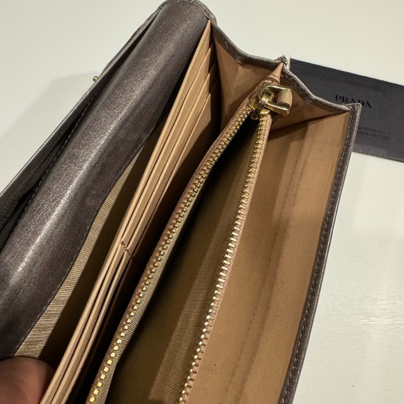 Prada distressed leather long wallet - Picture 8 of 11